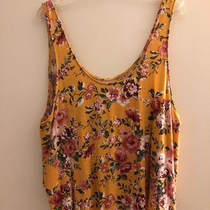 American Eagle tank top 💛🧡❤️